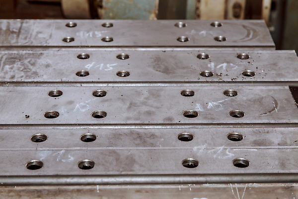 포토 JPG 해외이미지 산업 컨셉 노동자 사람없음 건물 금속 기계 장비 과학기술 기구 공구 업무 구멍 센터 작업실 제조 천 철 날카로움 언론 정비공 공학 토막 부스러기 송곳 철강 해외202310 해외포토 직업 건축물 교육 재질 기술 도구 직물 작업 기술자 파일형식