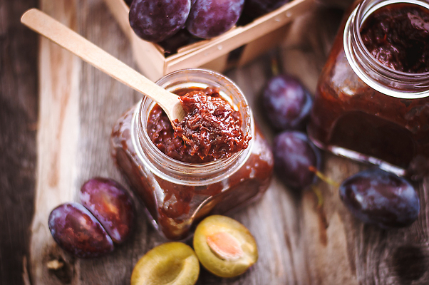 포토 JPG 해외이미지 전통 계절 음식 백그라운드 과일 재료 자연 유리 탁자 디저트 건강 사람없음 목재 빨간색 여름 파란색 우주 숟가락 보라색 펼침 가을 시골 신선 항아리 사발 달콤 맛 아침식사 잼 유기농 젤리 통조림 자두 내추럴 마멀레이드 숙성 채식주의자 핸드메이드 해외202310 해외포토 나무 웰빙 컬러 가구 컨셉 모션 재질 수저 식사 도자기 사기그릇 소스_음식 생태계 채식 파일형식
