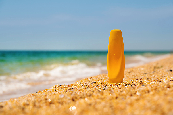 포토 JPG 해외이미지 모래 바다 여행 백그라운드 신체 오렌지 포장 휴가 건강 사람없음 야외 여름 햇빛 태양 뷰티 노란색 화장품 선탠 보호 상품 피부 크림 피부관리 휴양지 로션 패키지 스킨케어 내추럴 돌봄 수분크림 자외선 목업 카피스페이스 비어있는 해외202310 해외포토 자연요소 계절 컬러 컨셉 과일 모션 신체부위 공백 장소 파일형식