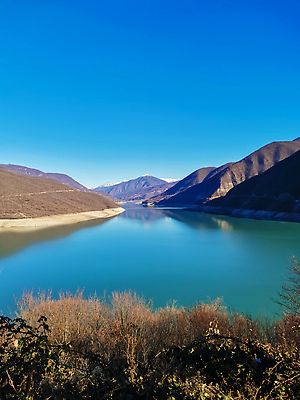 포토 JPG 해외이미지 구름 유럽 호수 하늘색 겨울 자연 산 풍경 사람없음 물 파란색 강 컬러풀 뷰티 반사 맑음 얼음 놀람 천국 내추럴 절정 조지아 눈내림 산맥 해외202310 해외포토 자연요소 계절 감정 나라 컬러 날씨 눈_날씨 표정 생태계 동유럽 파일형식