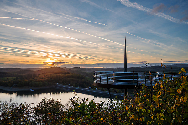 포토 JPG 해외이미지 나무 식물 유럽 호수 여행 자연 독일 파노라마 풍경 사람없음 야외 물 관광지 환경 봄 하이킹 시골 저수지 숲 생태계 내추럴 해외202310 해외포토 자연요소 계절 나라 레저 촬영기법 파일형식