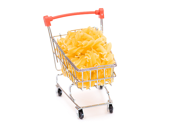 포토 JPG 해외이미지 1 전통 음식 재료 건조 파스타 나선형 사람없음 쇼핑 세일 바구니 상점 식사 카트 이탈리아 시장 구매 작음 밀 무역 싱글 흰배경 날것 소매 고립 마카로니 생식 채식주의자 푸질리 해외202310 해외포토 유럽 산업 백그라운드 무늬 식재료 곡류 서양음식 흰색 크기 채식 파스타면 파일형식