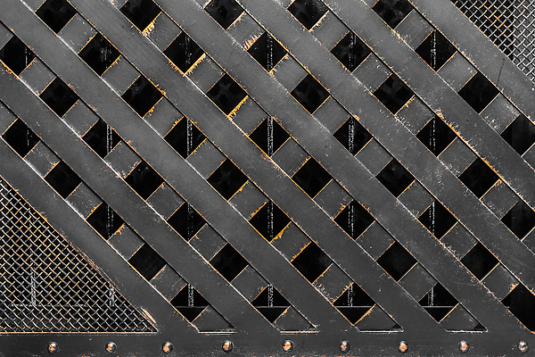 포토 JPG 해외이미지 모양 접시 디자인 산업 벽 백그라운드 패턴 벽지 표면 추상 세포 사람없음 가로 금속 검은색 어둠 회색 원형 그물 구멍 그릴 보호 은색 천 철 질감 새장 창살 기하학 망사 옛날 철강 해외202310 해외포토 도형 식기 컬러 컨셉 무늬 재질 주방용품 직물 케이지 파일형식