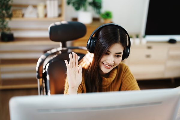 포토 JPG 해외이미지 학생 라이프스타일 여자 교육 거실 인터넷 비즈니스 사업가 통신 청소년 무선통신 휴식 설계 창조 한명 미소 사람 앉기 노트북 학습 인테리어 컴퓨터 사무실 독서 비즈니스우먼 E 연결 집중 책상 미녀 명상 경영자 대학교 개성 부름 온라인 동영상 온라인강의 해외202310 해외포토 직업 1 디자인 알파벳 가구 컨셉 학교 모션 표정 생활 전자제품 직장인 강의 미인 리더 파일형식 언택트