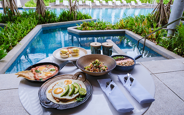 포토 JPG 해외이미지 라이프스타일 접시 커피 음료 음식 여행 백그라운드 오렌지 과일 탁자 호텔 아침 휴가 수영장 건강 사람없음 초록색 물 여름 파란색 계란 수영 식사 주스 전원 신선 고급 맛 아침식사 먹기 유기농 휴양지 브런치 토스트 아보카도 삶기 스무디 이국적 채식주의자 파라다이스 맛있는 해외202310 해외포토 주간 자연요소 식기 웰빙 계절 빵 컬러 가구 컨셉 모션 숙소 생활 알 장소 수상스포츠 전기에너지 채식 파일형식