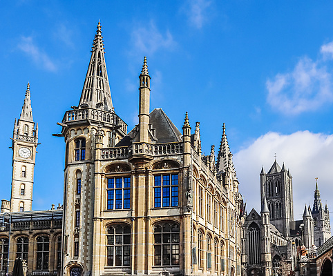 포토 JPG 해외이미지 전통 유럽 여행 건축양식 거리 주택 사람없음 건물 파란색 도시풍경 뷰티 교회 여행객 탑 도시 중세 역사 재산 성자 저녁 만족 운하 벨기에 타운 천연기념물 고딕 구시가지 랜드마크 옛날 해외202310 해외포토 건축물 건축 감정 나라 종교 컬러 종교건축 사람 풍경 금융 야간 서유럽 파일형식