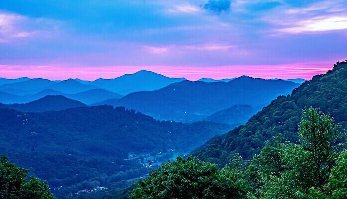 포토 JPG 해외이미지 공원 산 안테나 풍경 사람없음 여름 파란색 일출 계곡 일몰 봄 연기 큼 인도인 산등성이 예약 해외202310 해외포토 외국인 계절 공공시설 컬러 통신 동양인 노을 크기 파일형식
