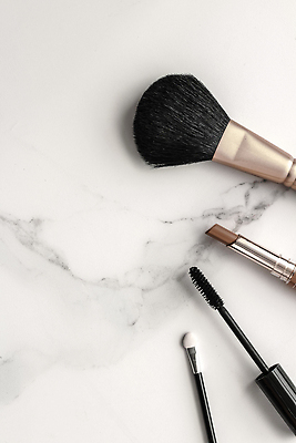 포토 JPG 해외이미지 백그라운드 사람없음 립스틱 고급 마스카라 대리석 메이크업브러쉬 해외202310 해외포토 컨셉 재료 화장품 붓 파일형식