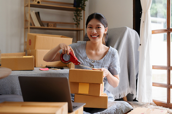 포토 JPG 해외이미지 직업 돈 인터넷 회사 사업가 성공 한명 금융 경제 노트북 쇼핑 상점 비즈니스우먼 중앙 계획 상품 연결 종업원 사이버 고객 서비스 투자 상업 패키지 질서 소매 온라인 주소 주인 물류 전자상거래 경영 마케팅 매각 목록 프리랜서 중소기업 해외202310 해외포토 1 여자 컨셉 비즈니스 사람 전자제품 예절 직장인 재산 파일형식