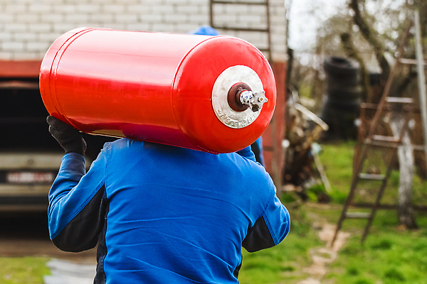 포토 JPG 해외이미지 남자 산업 아시아 백그라운드 가정 불 노동자 안전 사람 사람없음 빨간색 금속 힘 장비 에너지 긴급 액체 보호 위험 컨테이너 보안 파이프 탱크 연료 가스 시스템 수납 짐차 소화기 내추럴 분배 실린더 압력 압축 탄소 해외202310 해외포토 자연요소 직업 나라 컬러 컨셉 자동차 재질 안전장비 소방 파일형식
