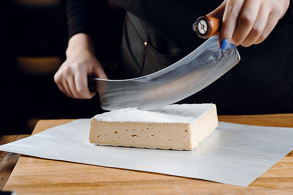 포토 JPG 해외이미지 전통 접시 음식 조각 잎 다이어트 휴가 염소 치즈 건강 사람없음 목재 파란색 빛 농장 주방 식사 우유 견과류 흰색 시골 신선 소 맛 아침식사 허브 크림 유기농 시골집 부드러움 향 꿀 바질 내추럴 프랑스어 옛날 채식주의자 맛있는 해외202310 해외포토 나무 식물 문자 식기 웰빙 컬러 컨셉 농업 재료 포유류 유제품 주택 감각 채식 파일형식