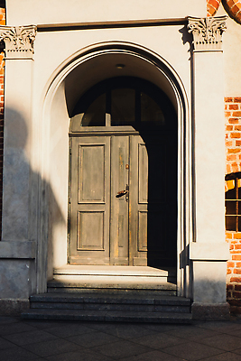 포토 JPG 해외이미지 디자인 외관 벽 백그라운드 패턴 건축양식 날씨 출입구 거리 주택 프레임 손잡이 사람없음 야외 건물 목재 장식 초록색 갈색 문 수확 골동품 바위 도시 중세 역사 널 천 묘사 질감 복고 잠금 대문 타운 그런지 옛날 스타일 해외202310 해외포토 나무 건축물 건축 컬러 무늬 농업 재료 돌_바위 직물 보안 파일형식