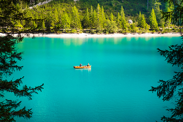 포토 JPG 해외이미지 호수 여행 자연 벽지 표면 휴가 산 항해 풍경 사람없음 목재 물 여름 여행객 평화 항구 계곡 맑음 침묵 낭만 자유 연못 보트 숲 나룻배 함선 알프스 산봉우리 웅장함 절정 터키석 해외202310 해외포토 자연요소 나무 계절 유럽 컨셉 배_교통 재료 교통시설 날씨 사람 소리 보석 생태계 봉우리 파일형식