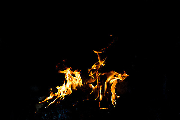 포토 JPG 해외이미지 백그라운드 오렌지 불꽃 따뜻함 요리 사람없음 빛 검은색 뜨거움 연기 더위 위험 모닥불 바비큐 폭발 벽난로 매움 화재 고립 석탄 점화 탄소 해외202004 해외포토 음식 컬러 컨셉 과일 불 날씨 맛 사건 파일형식