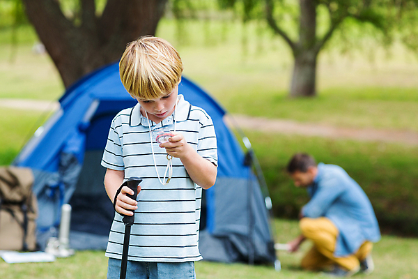 포토 JPG 해외이미지 나무 백인 라이프스타일 남자 행복 아들 어린이 자연 휴가 함께함 텐트 사랑 앉기 소년 잔디 성인 야외 두명 초록색 30대 소풍 봄 펼침 캠핑 시골 아빠 캠핑장 해외202004 해외포토 서양인 식물 계절 감정 컬러 컨셉 가족 모션 레저 캠핑도구 사람 생활 장년 야외활동 생태계 파일형식