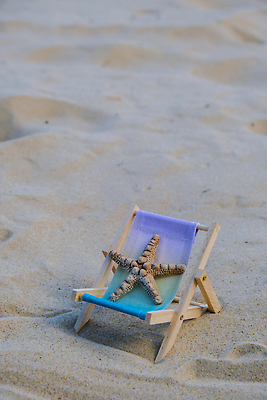 포토 JPG 해외이미지 라이프스타일 모래 파도 바다 여행 의자 자연 휴가 휴식 건강 풍경 사람없음 야외 물 여름 파란색 태양 맑음 껍질 휴게실 선탠 휴양지 주말 해외202310 해외포토 자연요소 계절 컬러 가구 컨셉 날씨 생활 장소 생태계 파일형식