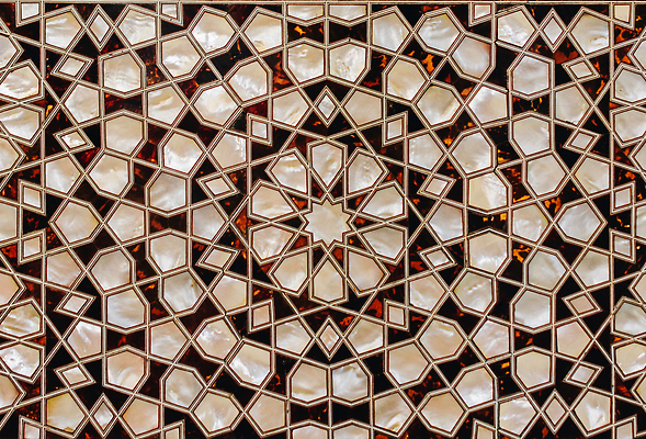 포토 JPG 해외이미지 디자인 여행 패턴 건축양식 엄마 이스탄불 미술 동양인 사람없음 내부 건물 목재 장식 숫자 문 궁전 골동품 업무 화려 역사 클래식 박물관 판화 동쪽 장인 칠면조 수공예 제국 하렘 튀르키예 해외202310 해외포토 나무 문자 건축물 건축 아시아 컨셉 고건축 무늬 재료 가족 조류 문화예술 인종 작업 공예 방향 파일형식