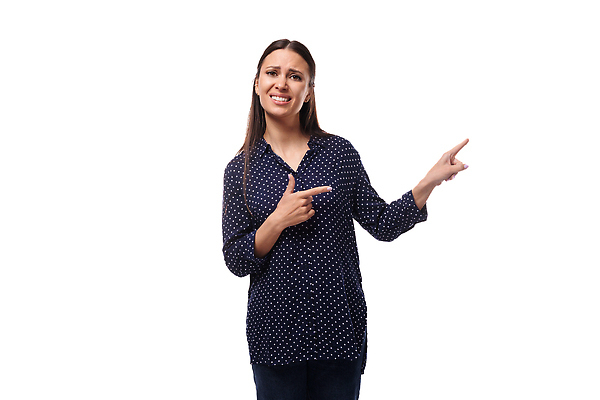 포토 JPG 해외이미지 백인 모델 학생 긴머리 여자 행복 유럽 무기 백그라운드 셔츠 비즈니스 성공 아이디어 갈색머리 한명 미소 파란색 기쁨 흰색 표현 비즈니스우먼 자신감 계획 흰배경 블라우스 포인트 해결 고립 스타일 카피스페이스 해외202310 해외포토 서양인 1 헤어스타일 감정 나라 컬러 컨셉 상의 표정 사람 금융 공백 직장인 파일형식