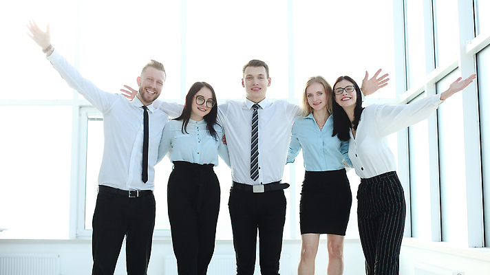 포토 JPG 해외이미지 직업 라이프스타일 교육 컨셉 회사 비즈니스 사업가 통신 창문 성공 회의 협력 실내 서기 사람 여러명 성인 사무실 업무 자신감 그룹 종업원 스마트 동료 직원 기회 비전 경영 정중 해외202310 해외포토 감정 다수 관계 모션 내부 생활 작업 파일형식
