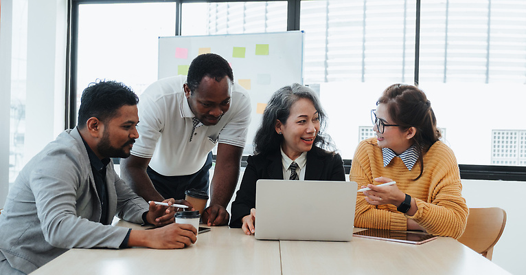 포토 JPG 해외이미지 컨셉 상의 회사 비즈니스 사업가 통신 그래프 설계 협상 사람 여러명 금융 사무실 세일 공연 작업 결과 계획 토론 분석 서비스 보고서 컨설턴트 경영자 문서 수익 감독관 평가 회계 경영 계좌 마케팅 방법 예산 지원 프로젝트 회계사 비용 브레인스토밍 해외202310 해외포토 직업 옷 다수 이벤트 경제 전문직 상담 리더 파일형식