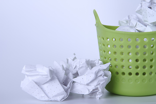 포토 JPG 해외이미지 종이 컬러 비즈니스 가정 자연 유리 거리 사람없음 그래픽 초록색 파란색 상자 노란색 바구니 재활용 장비 뚜껑 쓰레기통 도시 오픈 바퀴 던지기 플랫 캔 쓰레기 폐기물 컨테이너 플라스틱 거절 수집 버리기 가득함 오브젝트 생태계 낭비 고립 그런지 바이오 처리 비어있는 해외202310 해외포토 산업 컨셉 모션 재질 친환경 파일형식