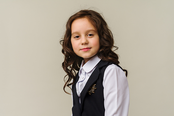 포토 JPG 해외이미지 라이프스타일 행복 얼굴 어린이 백그라운드 장난 학교 놀이 휴가 실내 한명 미소 사람 정장 여름 빛 뷰티 유행 기쁨 회색 흰색 표현 달콤 긍정 고립 몽환 해외202310 해외포토 1 옷 계절 교육 감정 컬러 컨셉 표정 내부 생활 신체부위 맛 파일형식