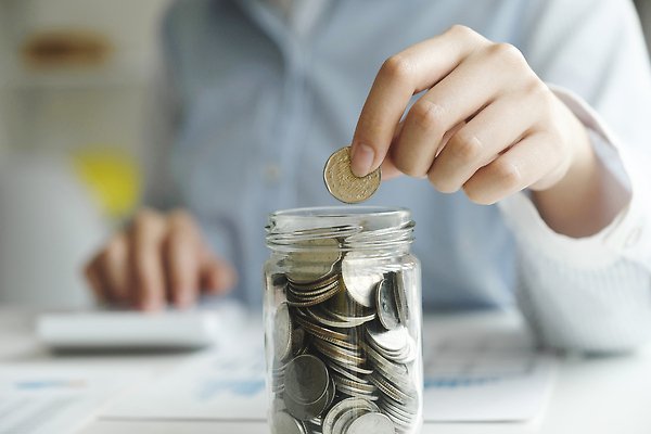 포토 JPG 해외이미지 백그라운드 지폐 돈 비즈니스 성공 한명 금융 경제 쌓기 동전 저축 돼지저금통 성장 돼지 절약 재산 주식 은퇴 보안 투자 이익 회계 계산서 월급 대출 빚 계좌 관심 세금 수입 예산 자금 카운트 회계사 해외202310 해외포토 직업 1 컨셉 포유류 모션 안전 사람 저금통 파일형식