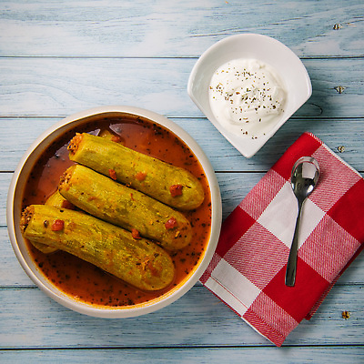 포토 JPG 해외이미지 전통 접시 음식 백그라운드 잎 다이어트 토마토 채소 가지 치즈 건강 마늘 육류 요리 사람없음 목재 빨간색 초록색 식사 저녁식사 샐러드 소고기 흰색 신선 맛 굽기 지중해 가득함 메뉴 버터 내추럴 점심식사 폭식 주키니 주키니호박 채식주의자 핸드메이드 맛있는 튀르키예 해외202310 해외포토 나무 식물 식기 아시아 바다 컬러 컨셉 식재료 재료 유제품 구이 채식 파일형식