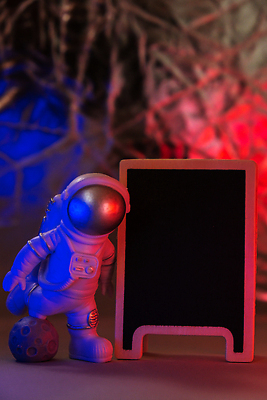 포토 JPG 해외이미지 지구 과학 여행 컨셉 미래 사람없음 장난감 우주 칠판 행성 우주비행사 달 헬멧 모험가 코스모스 은하계 천문학 탐사 발견 카피스페이스 해외202310 해외포토 자연요소 교육 꽃 공백 보호장비 파일형식