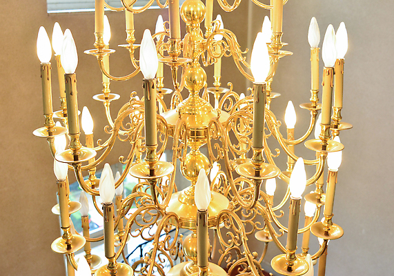 포토 JPG 해외이미지 디자인 컬러 전구 건축양식 유리 조명 주택 매달리기 미술 사람없음 내부 장식 빛 파티 유행 계단 어둠 장비 에너지 수확 골동품 조약돌 램프 화려 재산 황금 고급 우아함 야간 크리스탈 구슬 천장 복고 샹들리에 보여주기 동쪽 빛망울 프랑스어 광 옛날 해외202310 해외포토 자연요소 문자 건축 컨셉 농업 모션 재질 문화예술 이벤트 건물 금융 돌_바위 광석 방향 파일형식