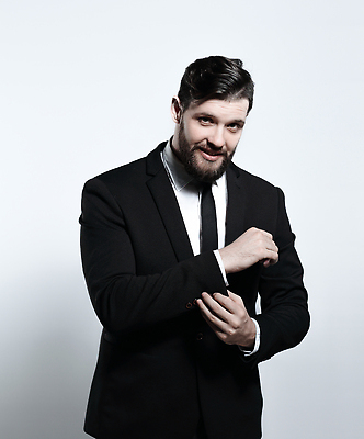 포토 JPG 해외이미지 백인 직업 라이프스타일 손 응시 남자 컨셉 셔츠 생각 비즈니스 버튼 성공 넥타이 친절 한명 서기 사람 정장 성인 재킷 비즈니스맨 우아함 감독 대표 자르기 종업원 준비 상업 옷입기 예복 소매 조절 경영 배려 심각 정중 지능 해외202310 해외포토 서양인 1 시선 잡화 옷 상의 모션 생활 신체부위 외투 직장인 파일형식