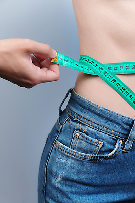 포토 JPG 해외이미지 모양 라이프스타일 여자 스포츠 신체 다이어트 부분 건강 사람없음 뷰티 숫자 청바지 몸무게 날씬함 허리 측정 테이프 칼로리 돌봄 얇은 완벽 적자 해외202310 해외포토 문자 컨셉 바지 모션 문구용품 사람 생활 신체부위 몸매 파일형식