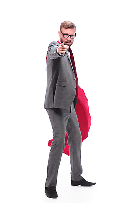 포토 JPG 해외이미지 전신 남자 한명 서기 정장 성인 가리킴 비즈니스맨 슈퍼맨 빨간망토 성인남자한명만 안경낌 해외202310 해외포토 1 옷 안경 비즈니스 모션 사람 손짓 직장인 망토 영웅 남자한명만 성인남자만 파일형식