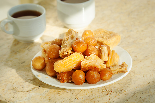 포토 JPG 해외이미지 전통 문화 음식 백그라운드 휴가 디저트 이집트 사탕 요리 동양인 사람없음 햇빛 기쁨 빵집 견과류 흰색 변화 중앙 달콤 맛 설탕 굽기 지중해 호두 시럽 꿀 동쪽 칠면조 라마단 아랍어 채식주의자 페스츄리 피스타치오 바클라바 맛있는 튀르키예 해외202310 해외포토 감정 아시아 빵 바다 컬러 컨셉 아프리카 조류 인종 태양 상점 구이 방향 채식 파일형식