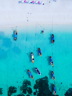 포토 JPG 해외이미지 나무 아시아 모래 바다 섬 여행 태국 하늘 휴가 안테나 손바닥 사람없음 야외 여름 파란색 여행객 맑음 침묵 흰색 만 보트 고급 산호 크리스탈 휴양지 암초 남쪽 석호 항공촬영 드론 안다만 이국적 터키석 파라다이스 해외202310 해외포토 식물 손 계절 나라 뷰포인트 컬러 컨셉 배_교통 통신 날씨 사람 소리 장소 자포동물 광석 보석 방향 파일형식