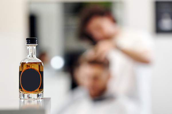 포토 JPG 해외이미지 직업 라이프스타일 헤어스타일 남자 행복 얼굴 백그라운드 신체 탁자 아침 수염 성인 사람없음 치료 위생용품 뷰티 갈색 우주 상점 스파 화장품 수확 흰색 액체 고급 미용실 미용사 이발 고객 피부 크림 콧수염 이발소 돌봄 위생관리 이발사 목업 힙스터 카피스페이스 해외202310 해외포토 주간 패션 감정 컬러 가구 생활용품 컨셉 농업 의학 모션 관리 사람 생활 신체부위 공백 뷰티샵 파일형식