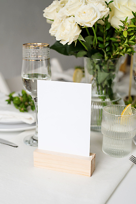 포토 JPG 해외이미지 꽃 종이 조각 백그라운드 잎 와인잔 식탁 잔 사람없음 장식 물 꽃병 식탁보 고급 상차림 레몬 카피스페이스 해외202310 해외포토 자연요소 식물 식기 컨셉 술잔 과일 탁자 공백 파일형식