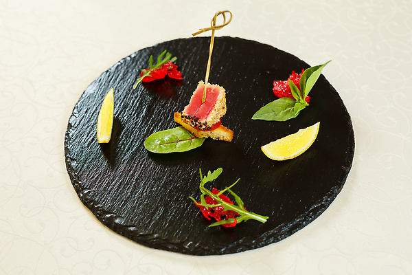 포토 JPG 해외이미지 접시 음식 백그라운드 잎 채소 유리 탁자 건강 육류 돼지고기 어류 요리 사람없음 목재 빨간색 식당 와인 식사 저녁식사 샐러드 소고기 흰색 신선 선택 맛 그릴 바비큐 굽기 먹기 해산물 메뉴 후추 점심식사 항공촬영 석판 맛있는 해외202310 해외포토 나무 식물 식기 뷰포인트 컬러 가구 컨셉 식재료 재료 모션 재질 주방용품 주류 상점 수중동물 구이 향신료 파일형식