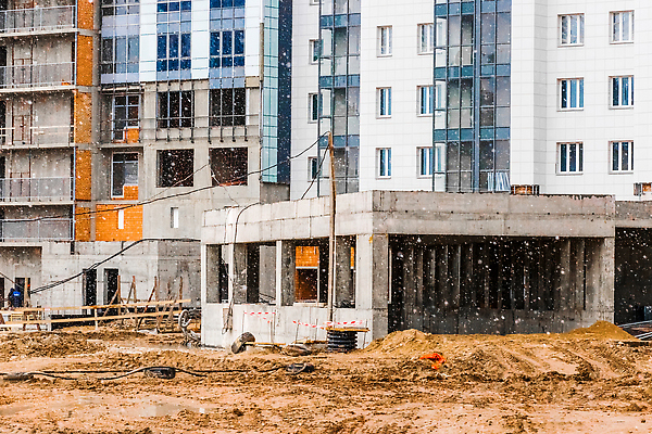 포토 JPG 해외이미지 직업 계절 산업 도로 지구 겨울 비즈니스 건축양식 하늘 날씨 노동자 새로움 아파트 주택 안전 사람없음 야외 건물 노란색 금속 기계 장비 건설현장 추위 흰색 도시 업무 땅 불도저 굴착기 발굴 기중기 무거움 공학 개발 땅바닥 땅파기 철강 콘크리트 해외202310 해외포토 건축물 교육 건축 길 컬러 컨셉 교통시설 재질 바닥 건설업 작업 중장비 무게 파일형식