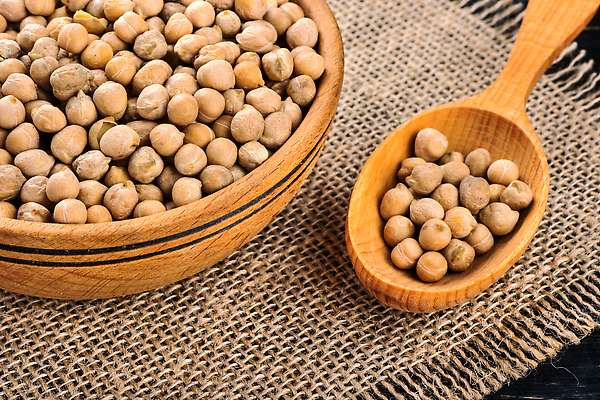 포토 JPG 해외이미지 식물 음식 백그라운드 채소 재료 탁자 콩 건조 건강 병아리 요리 사람없음 목재 숟가락 식사 사발 낟알 삼베 유기농 날것 내추럴 병아리콩 생식 채식주의자 비건 해외202310 해외포토 나무 웰빙 가구 조류 곡류 수저 사기그릇 채식 파일형식 천_직물