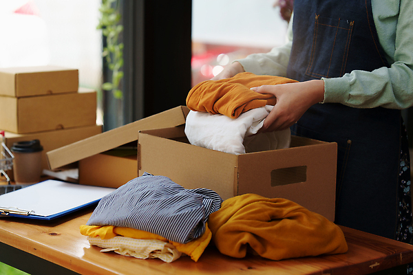 포토 JPG 해외이미지 직업 돈 인터넷 회사 사업가 성공 동양인 사람없음 금융 경제 노트북 쇼핑 상점 비즈니스우먼 중앙 계획 상품 연결 종업원 사이버 고객 서비스 투자 상업 패키지 질서 소매 온라인 주인 물류 전자상거래 경영 마케팅 매각 목록 프리랜서 중소기업 해외202310 해외포토 여자 컨셉 비즈니스 인종 전자제품 예절 직장인 재산 파일형식