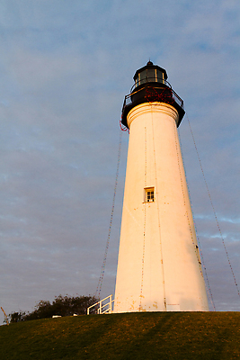 포토 JPG 해외이미지 바다 섬 겨울 건축양식 표시 휴가 등대 안전 사람없음 빛 여행객 탑 항구 미국 흰색 역사 큼 네비게이션 랜드마크 옛날 중고 텍사스 항해사 해외202310 해외포토 직업 건축물 계절 건축 컬러 북아메리카 교통시설 사람 크기 파일형식