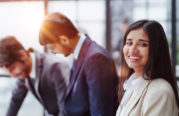 포토 JPG 해외이미지 백인 직업 응시 여자 남자 회사 비즈니스 성공 회의 협력 설계 노동자 아이디어 함께함 실내 관리 대화 사람 정장 20대 세명 30대 컬러풀 사무실 비즈니스맨 비즈니스우먼 원형 그룹 스마트 동료 경영자 마케팅 세미나 콜라보레이션 해외202310 해외포토 도형 서양인 시선 옷 컬러 컨셉 관계 말하기 청년 내부 장년 직장인 리더 파일형식