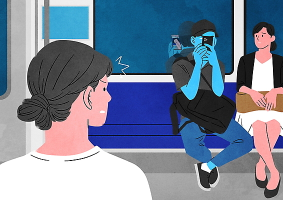 전신 PSD 여자 남자 일러스트 앉기 상반신 성인 세명 스마트폰 반사 범죄 찡그림 전철 범죄인 도촬 몰래카메라 성인만 불법촬영 국내일러스트 육상교통 모션 대중교통 표정 사람 핸드폰 스마트기기 카메라 파일형식