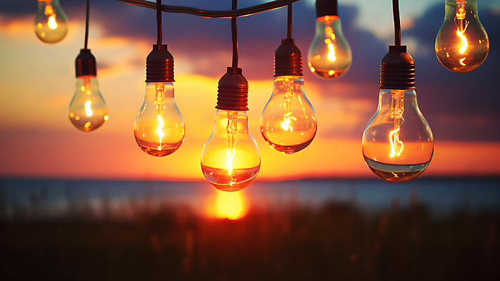 JPG 편집이미지 백그라운드 전구 사람없음 야외 빛 일몰 편집실사 AI포토 AI콘텐츠 노을 CG 파일형식