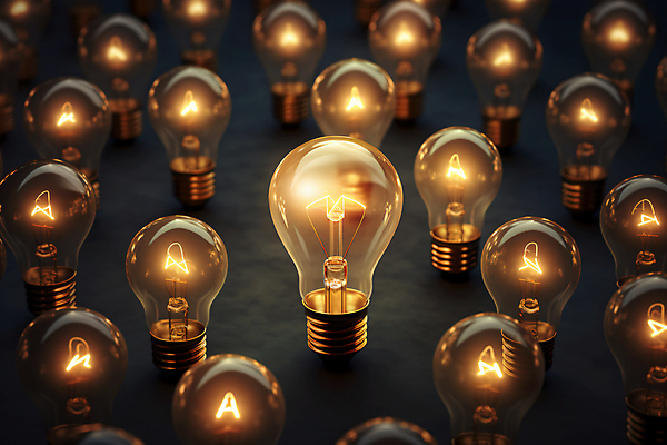 JPG 편집이미지 백그라운드 전구 사람없음 빛 어둠 편집실사 AI컴퓨터그래픽 AI콘텐츠 CG 파일형식