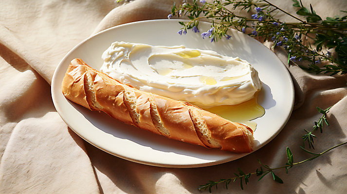 JPG 편집이미지 접시 꽃 음식 디저트 사람없음 빛 식탁보 바게트 디지털합성 꿀 크림치즈 터키음식 스프레드 카이막 편집실사 AI포토 AI콘텐츠 식물 식기 빵 치즈 유제품 CG 동양음식 파일형식 튀르키예