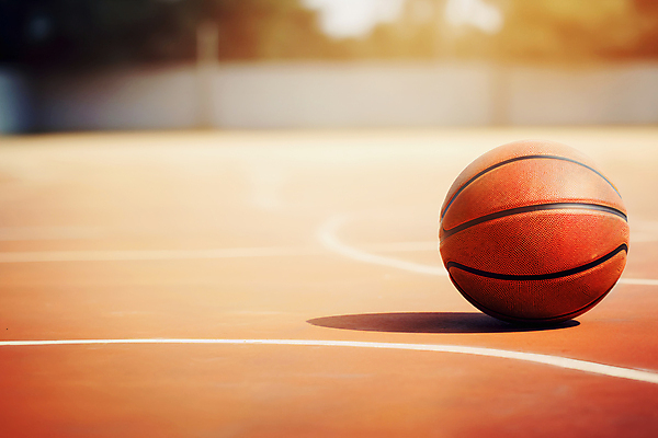 JPG 편집이미지 백그라운드 농구공 사람없음 노을 농구장 편집실사 AI포토 AI콘텐츠 자연요소 공 스포츠시설 농구 CG 파일형식