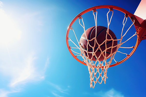 JPG 구름 편집이미지 백그라운드 하늘 농구공 사람없음 농구대 편집실사 AI포토 AI콘텐츠 자연요소 공 농구 골대 CG 파일형식