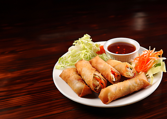 JPG 편집이미지 접시 음식 사람없음 소스 디지털합성 동남아음식 베트남음식 스프링롤 춘권 편집소스 편집실사 AI포토 AI콘텐츠 식기 중식 양념 CG 파일형식